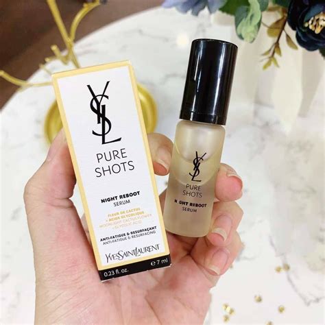 PURE SHOTS NIGHT REBOOT SERUM .